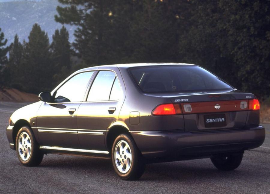  Nissan Sentra 1999 года  (фото 11 из 25)